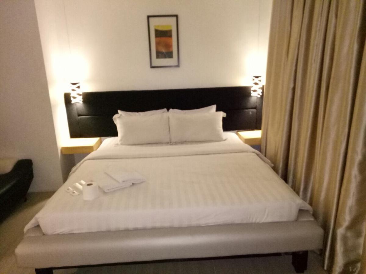 Dragonlink Suites @ Bel-Air Soho Makati City Bagian luar foto